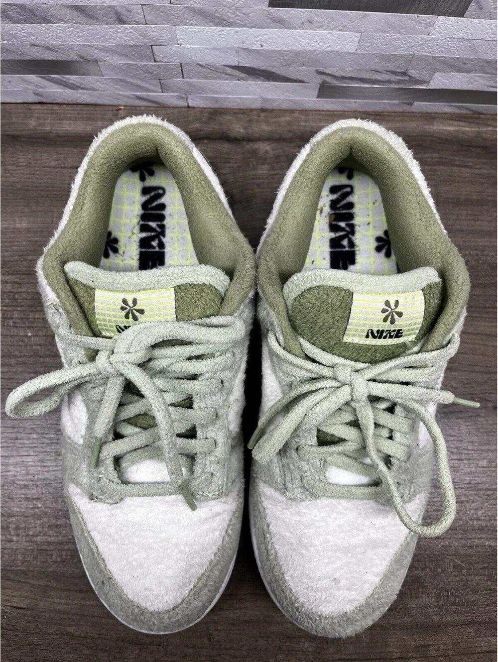 Nike Dunk Low SE Fleece Honeydew Women’s Size 7.5 Shoes Sneakers DQ7579-300